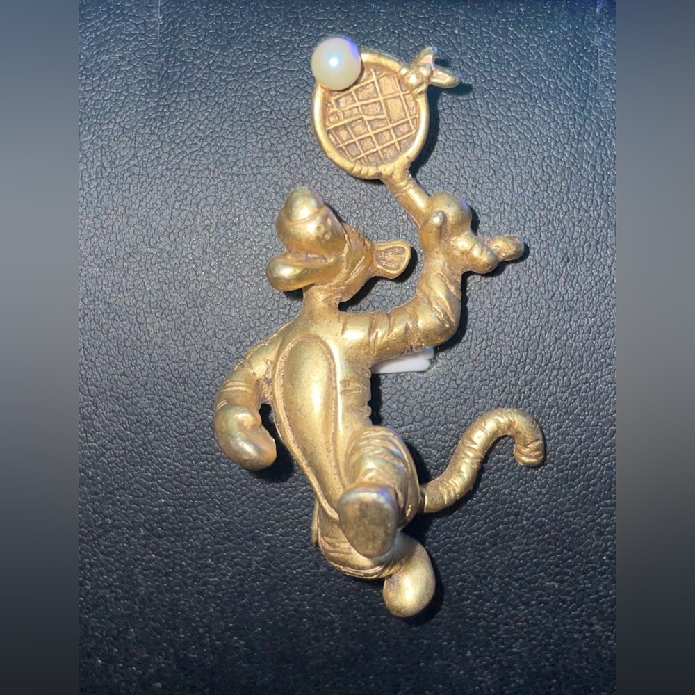 Vintage TIGGER Disney Playing Tennis Pin Brooch